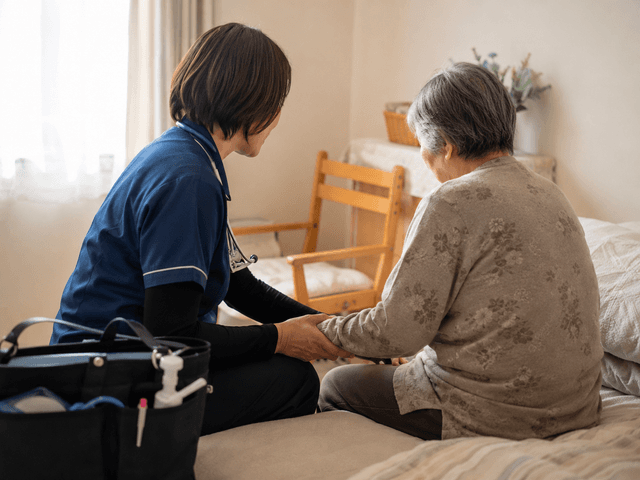 保険証がなくても、基準を満たせなくても——熊本地震で動いた、訪問看護の「災害時の特例」|基準緩和で報酬は減額せず、被災者は保険証なしでも利用可、概算請求ものサムネイル画像