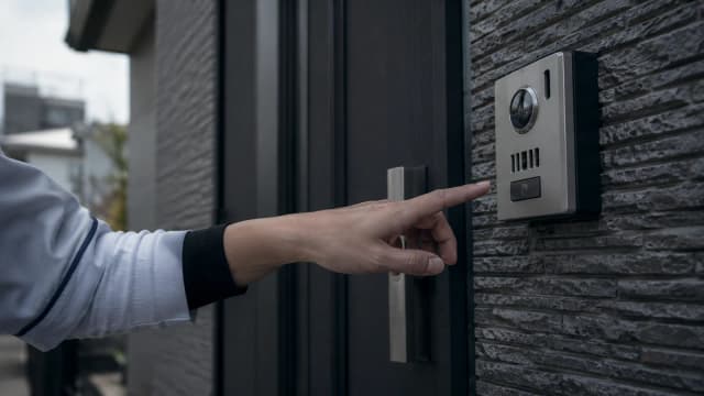 訪問看護師が1人で自宅に飛び込む危険|2026年6月ケアマネジャー殺害事件を受けた業界緊急声明と「訪問特化型」安全対策の必要性のサムネイル画像
