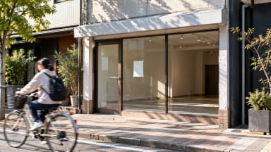 訪問看護ステーションの「立ち上げ失敗」はどこで起きるか——開設した年度のうちに廃止した87か所、京都は19か所、常勤換算2.5人の壁|2026年4月時点の全国データのサムネイル画像